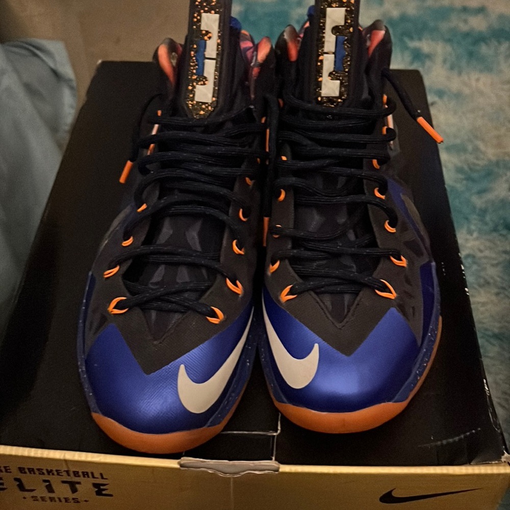 Lebron X P.S. Elite size 8.5. Stock 579827 400